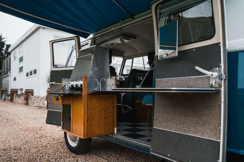 1966 Volkswagen TYPE 2 T1 SPLIT SCREEN CAMPER DEVON CARAVETTE