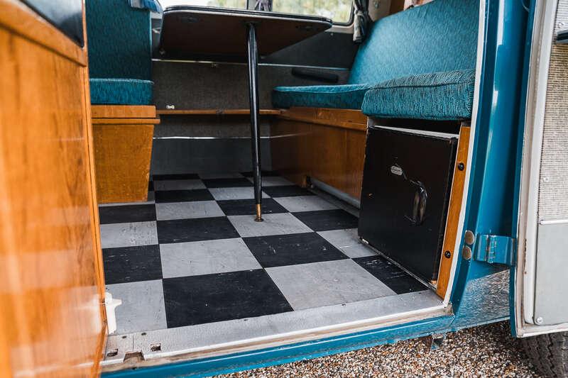 1966 Volkswagen TYPE 2 T1 SPLIT SCREEN CAMPER DEVON CARAVETTE