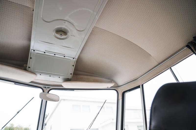 1966 Volkswagen TYPE 2 T1 SPLIT SCREEN CAMPER DEVON CARAVETTE