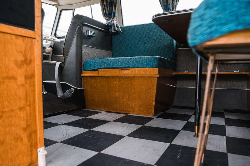 1966 Volkswagen TYPE 2 T1 SPLIT SCREEN CAMPER DEVON CARAVETTE
