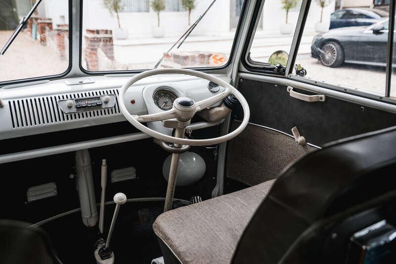 1966 Volkswagen TYPE 2 T1 SPLIT SCREEN CAMPER DEVON CARAVETTE