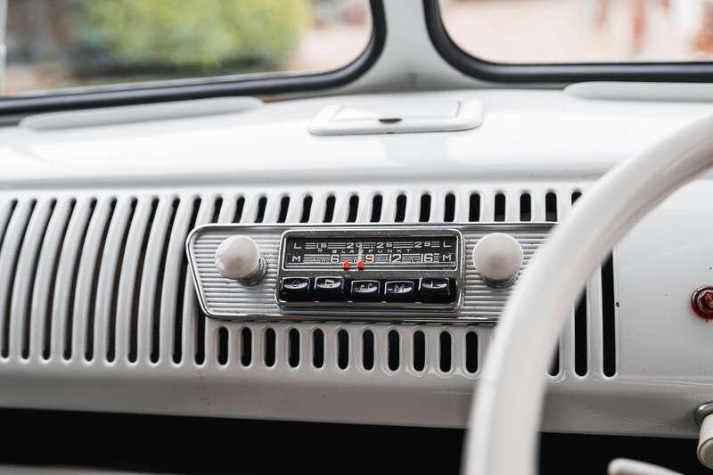 1966 Volkswagen TYPE 2 T1 SPLIT SCREEN CAMPER DEVON CARAVETTE