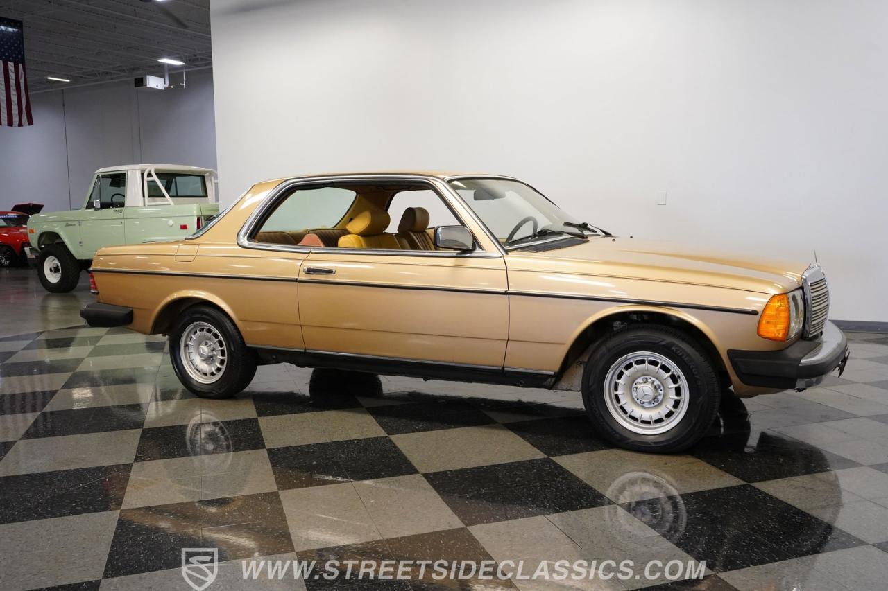 1983 Mercedes - Benz 300CD Turbo Diesel