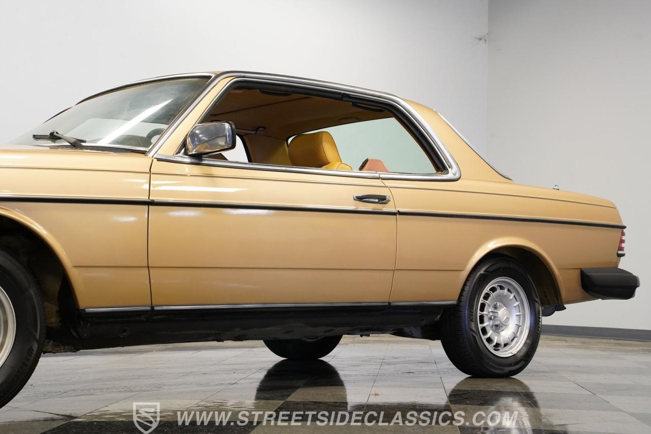 1983 Mercedes - Benz 300CD Turbo Diesel
