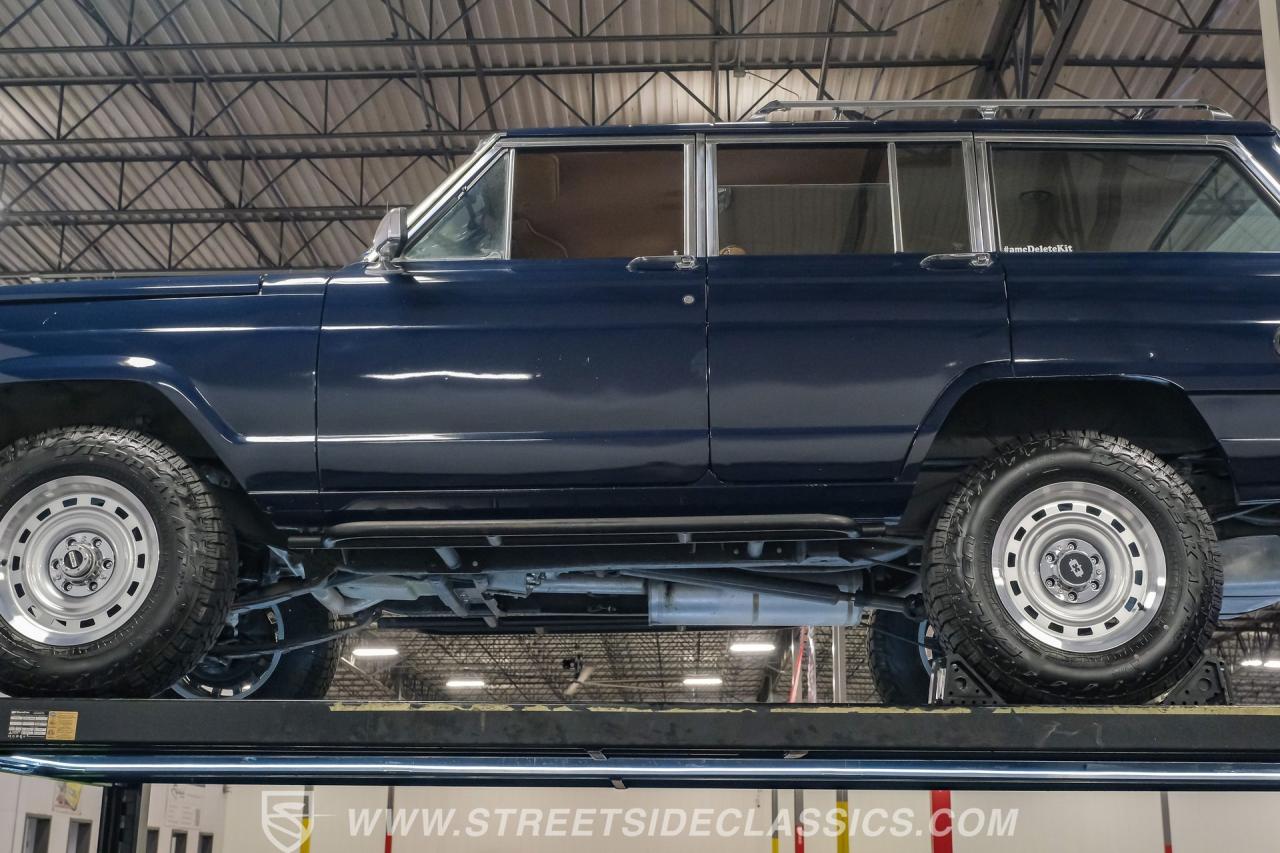 1985 Jeep Grand Wagoneer Restomod