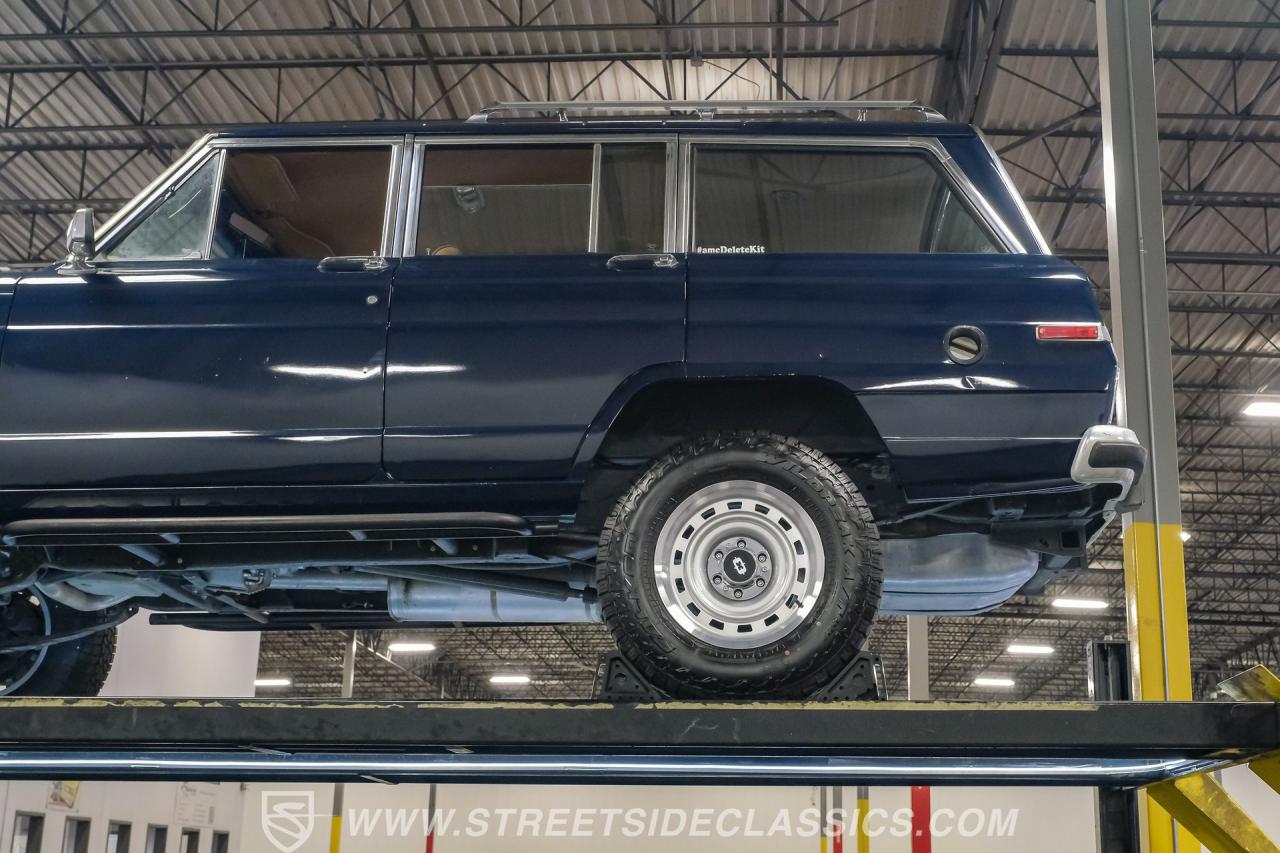 1985 Jeep Grand Wagoneer Restomod