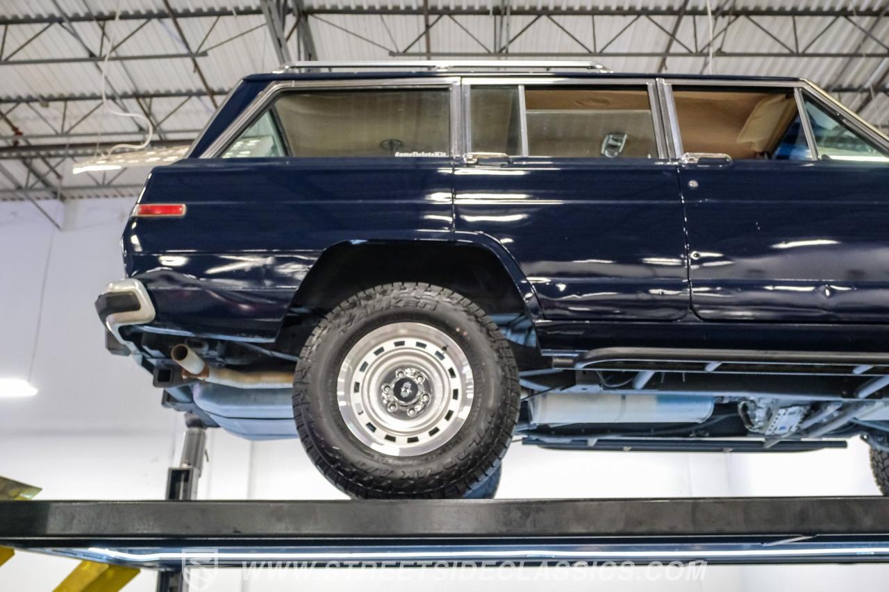 1985 Jeep Grand Wagoneer Restomod