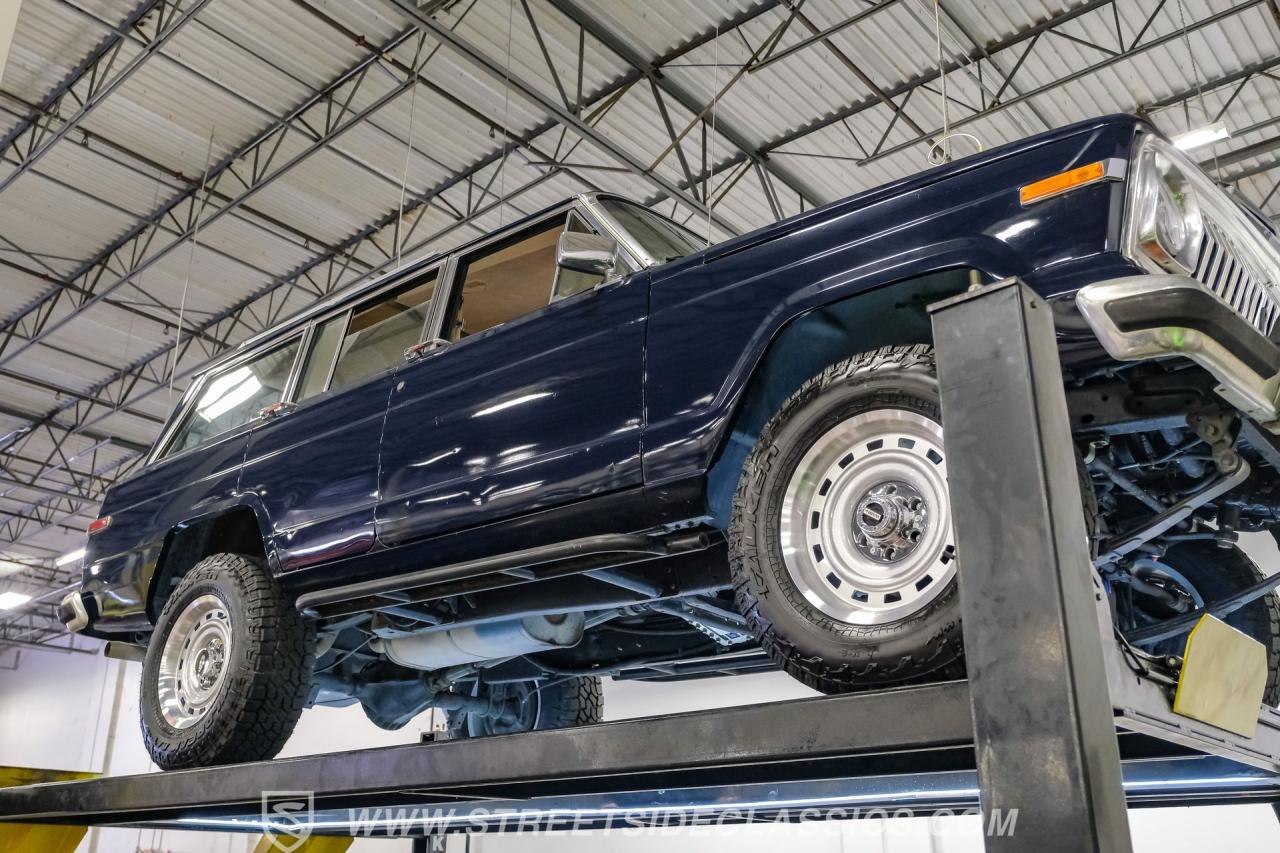 1985 Jeep Grand Wagoneer Restomod