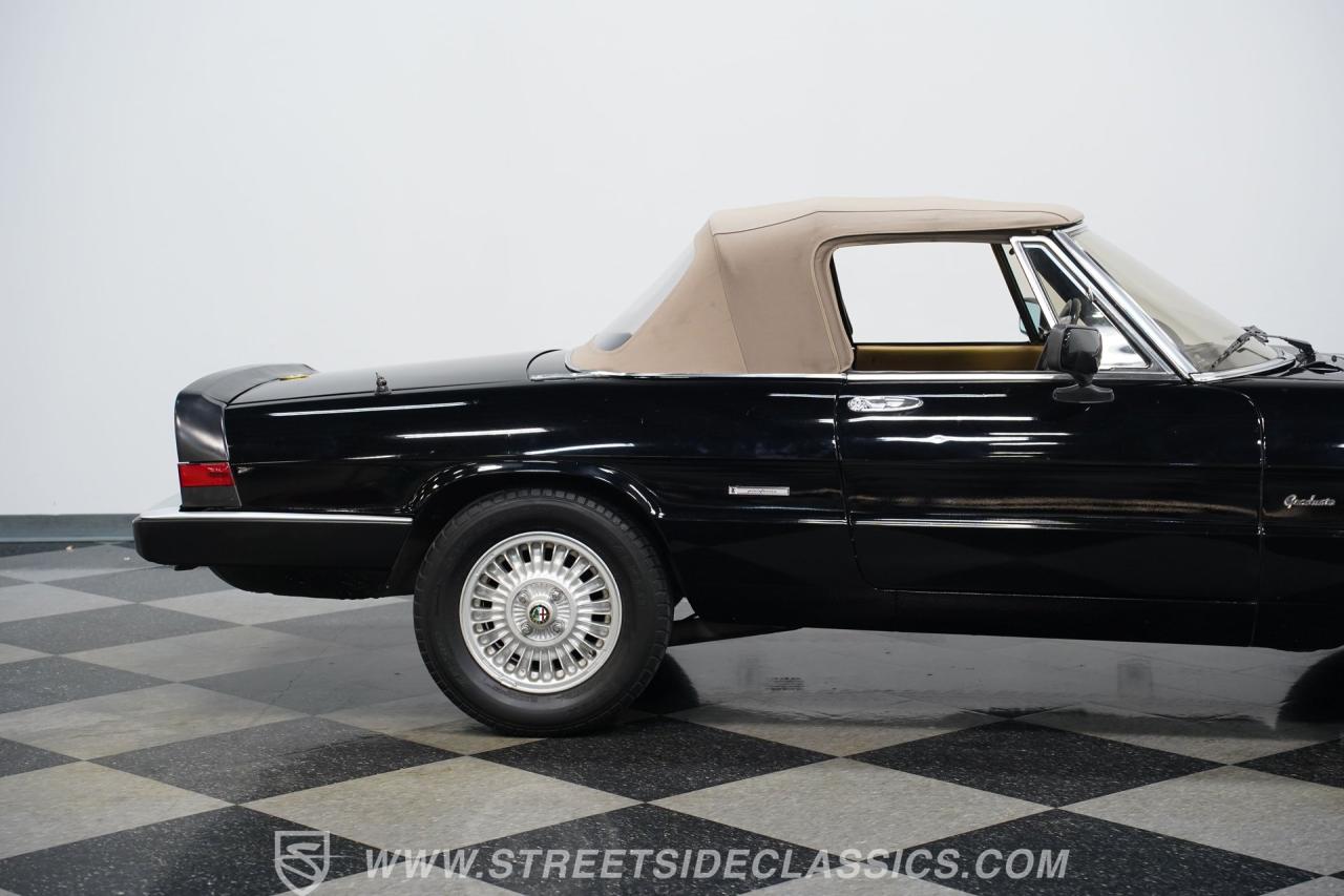 1990 Alfa Romeo Spider Graduate