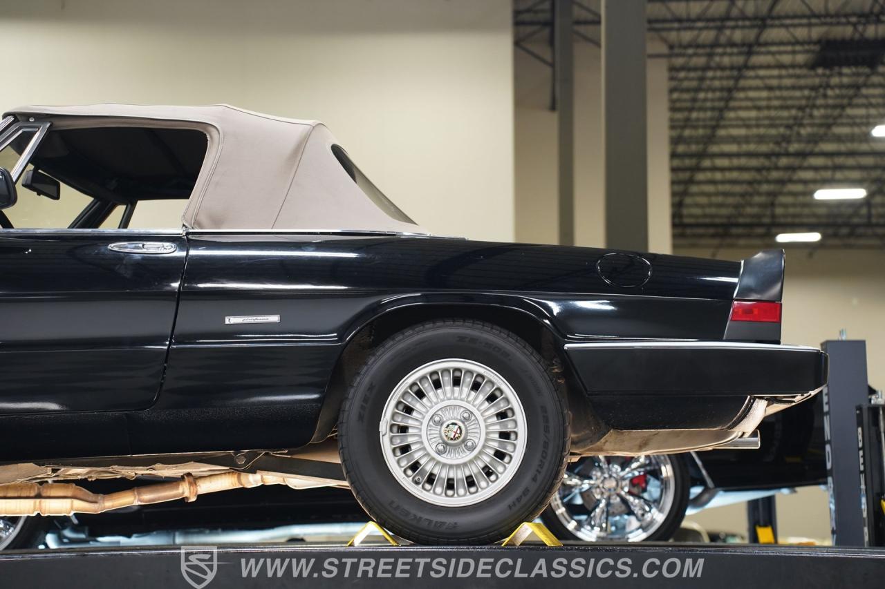 1990 Alfa Romeo Spider Graduate