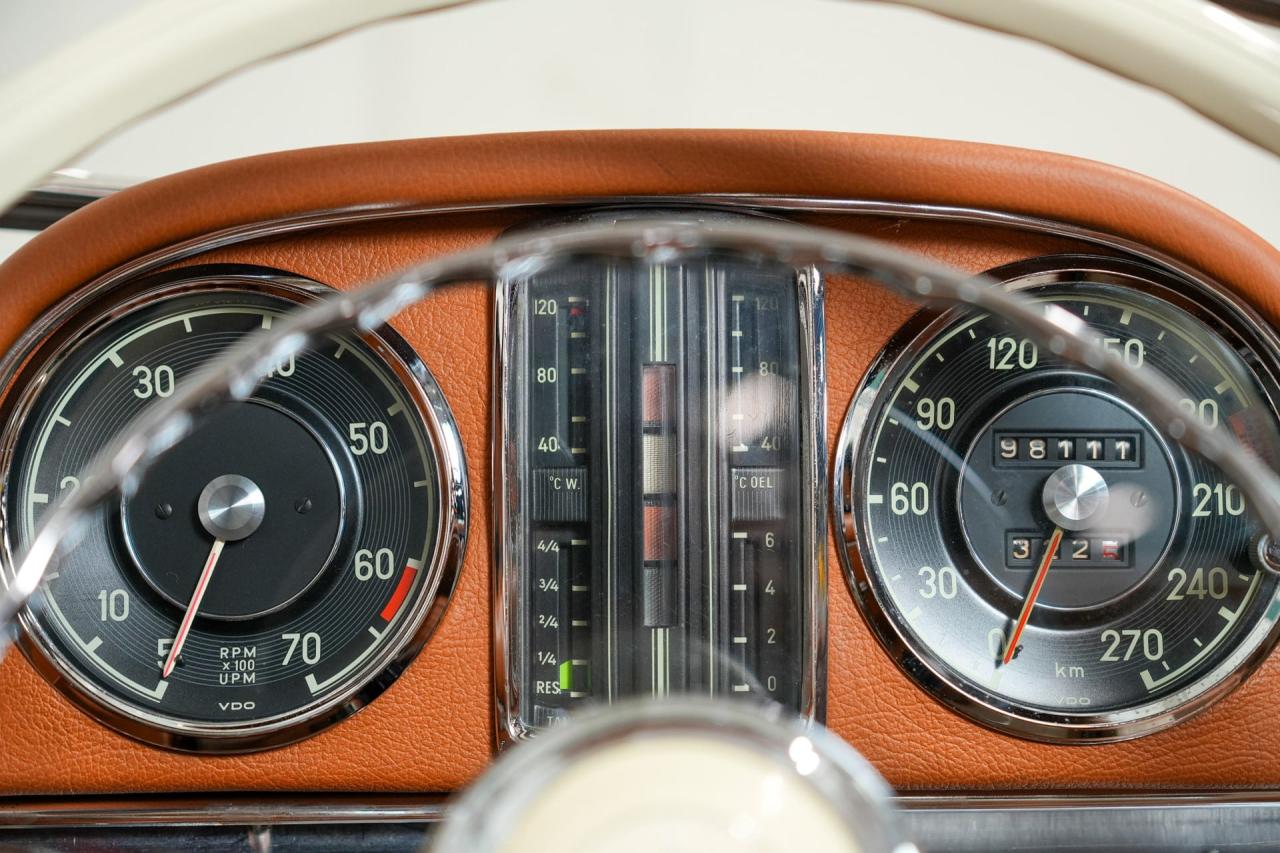 1959 Mercedes - Benz 300 SL Roadster W198 II