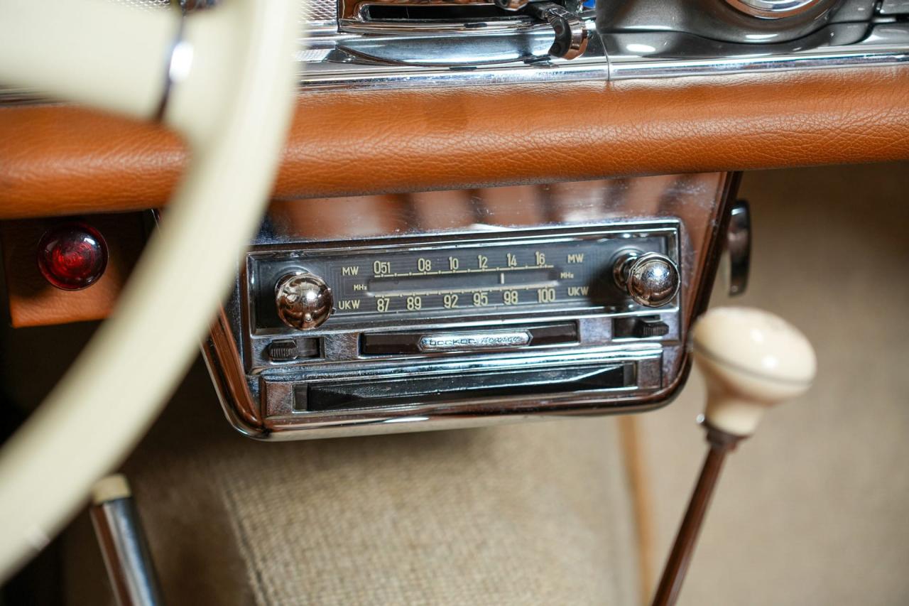 1959 Mercedes - Benz 300 SL Roadster W198 II