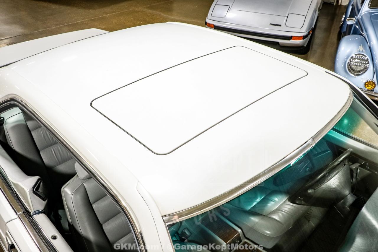 1991 Mercedes - Benz 560-Class