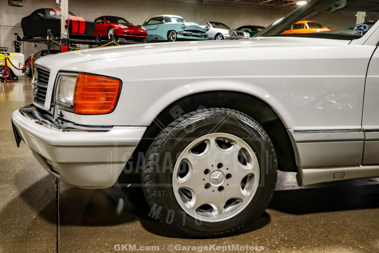 1991 Mercedes - Benz 560-Class