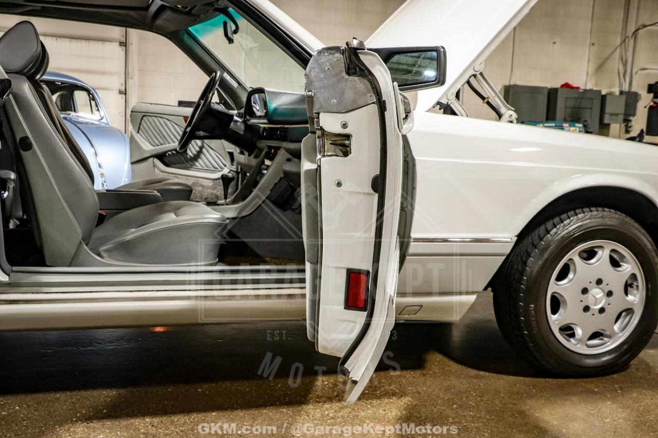 1991 Mercedes - Benz 560-Class