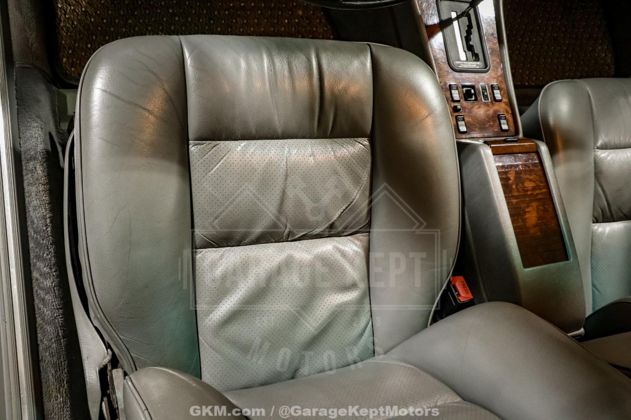 1991 Mercedes - Benz 560-Class