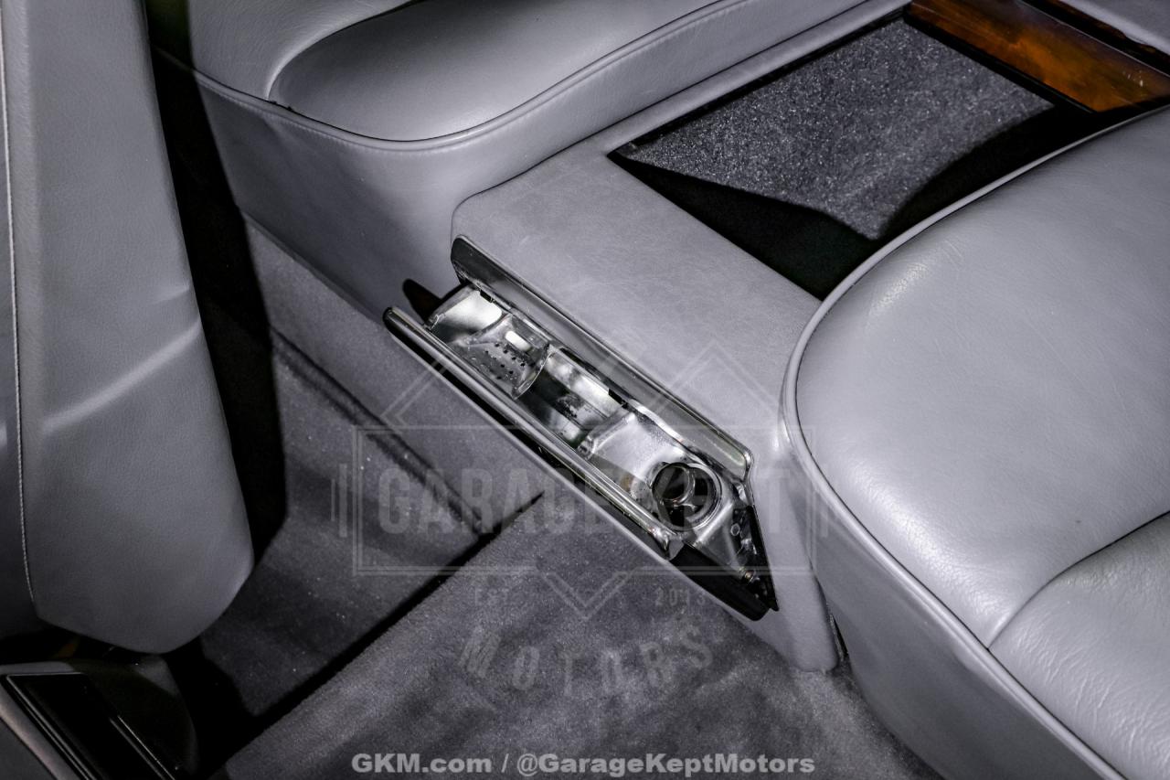 1991 Mercedes - Benz 560-Class