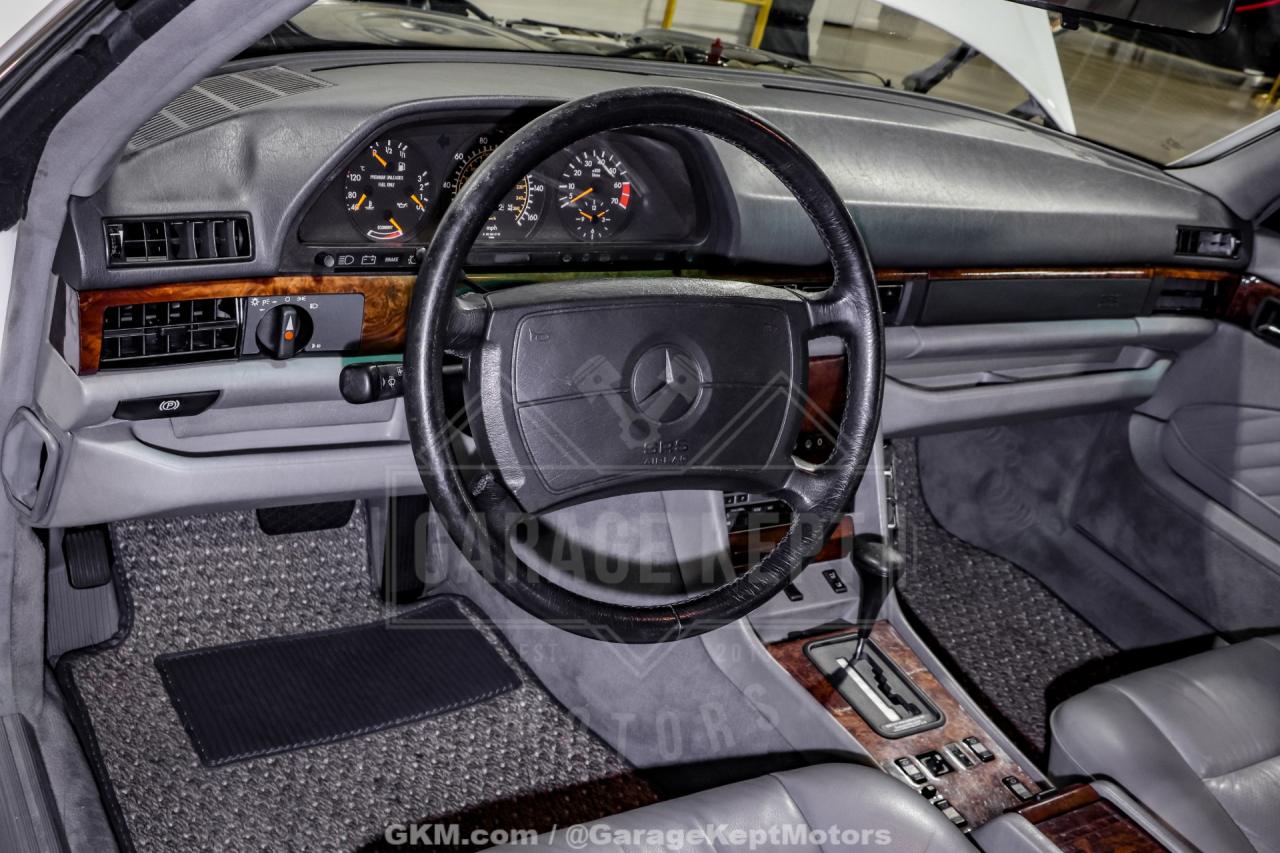 1991 Mercedes - Benz 560-Class
