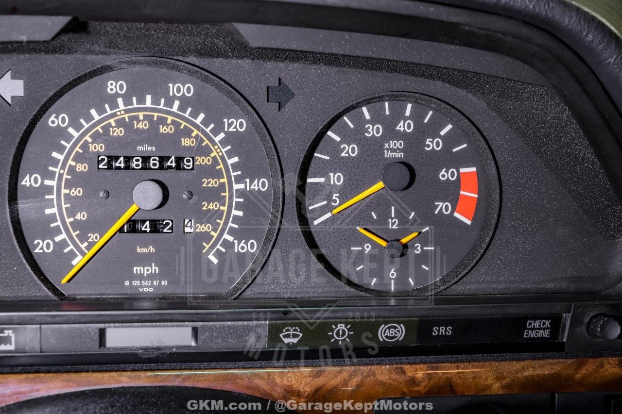 1991 Mercedes - Benz 560-Class