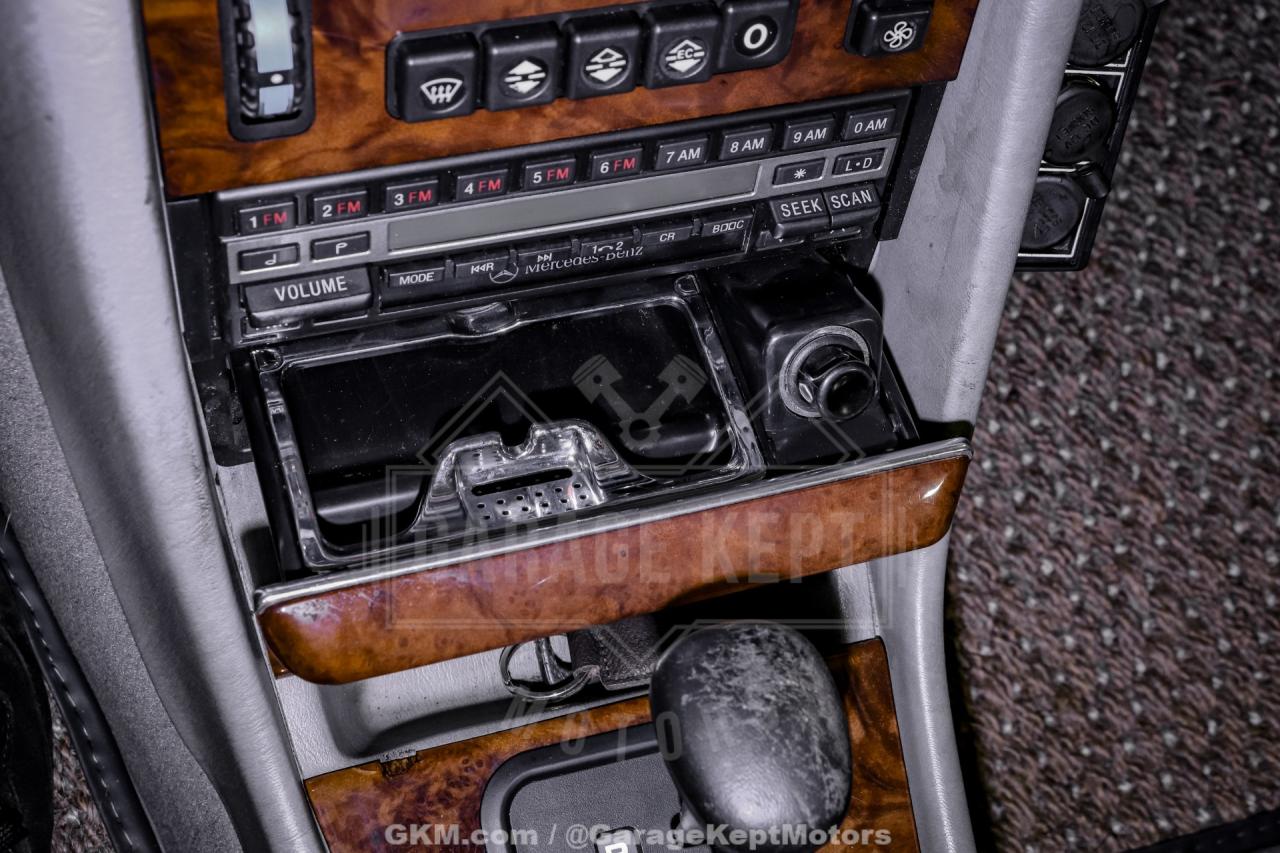 1991 Mercedes - Benz 560-Class