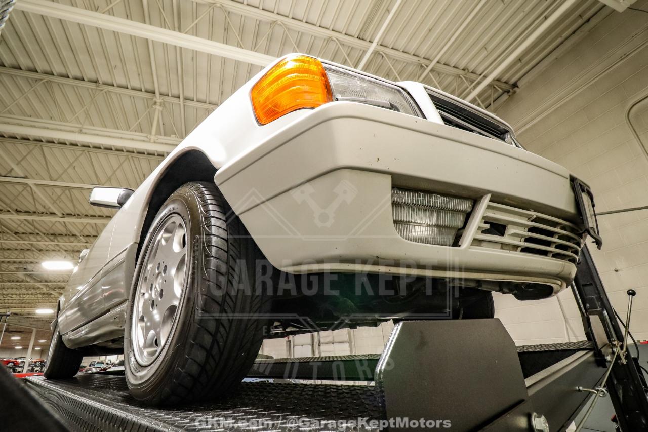 1991 Mercedes - Benz 560-Class