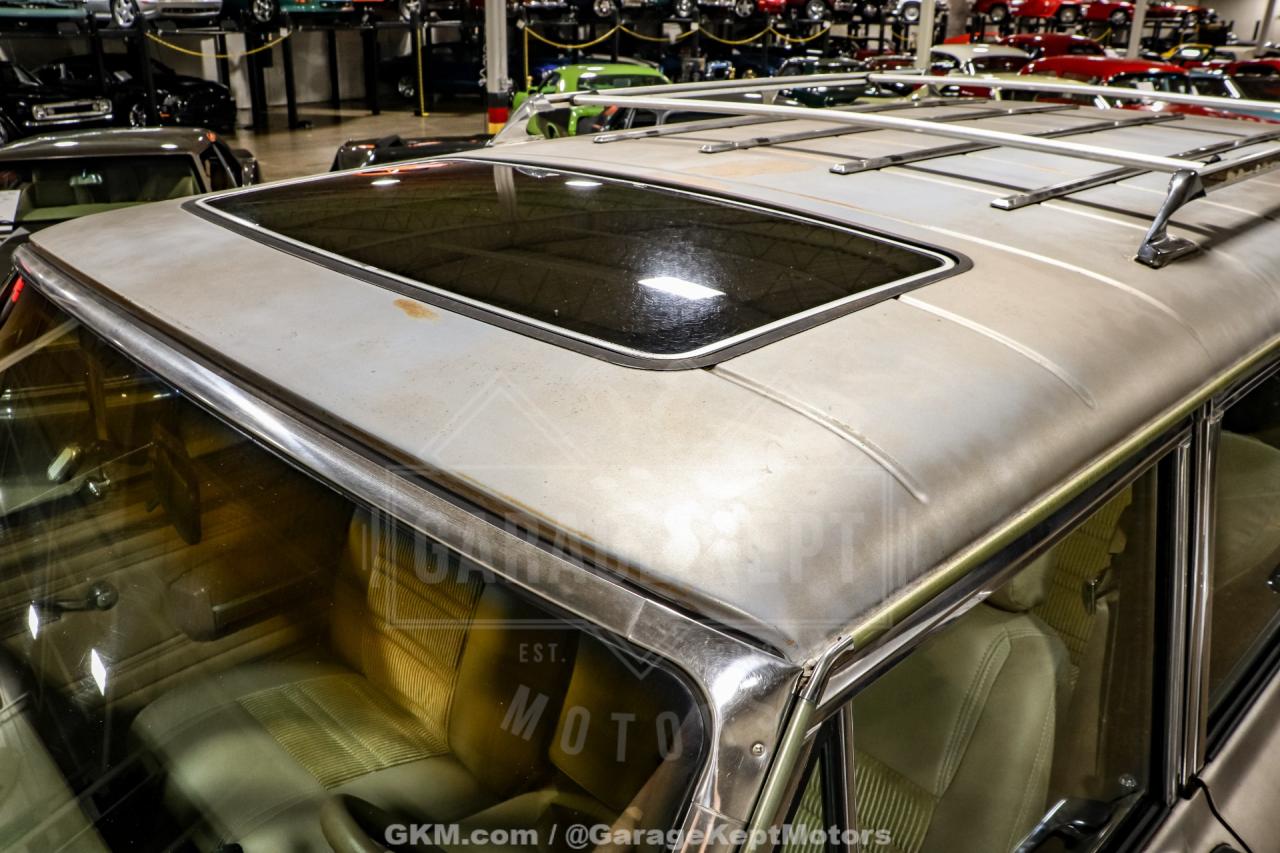 1988 Jeep Grand Wagoneer