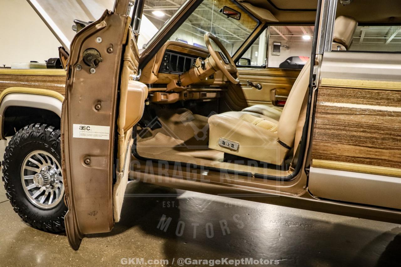 1988 Jeep Grand Wagoneer