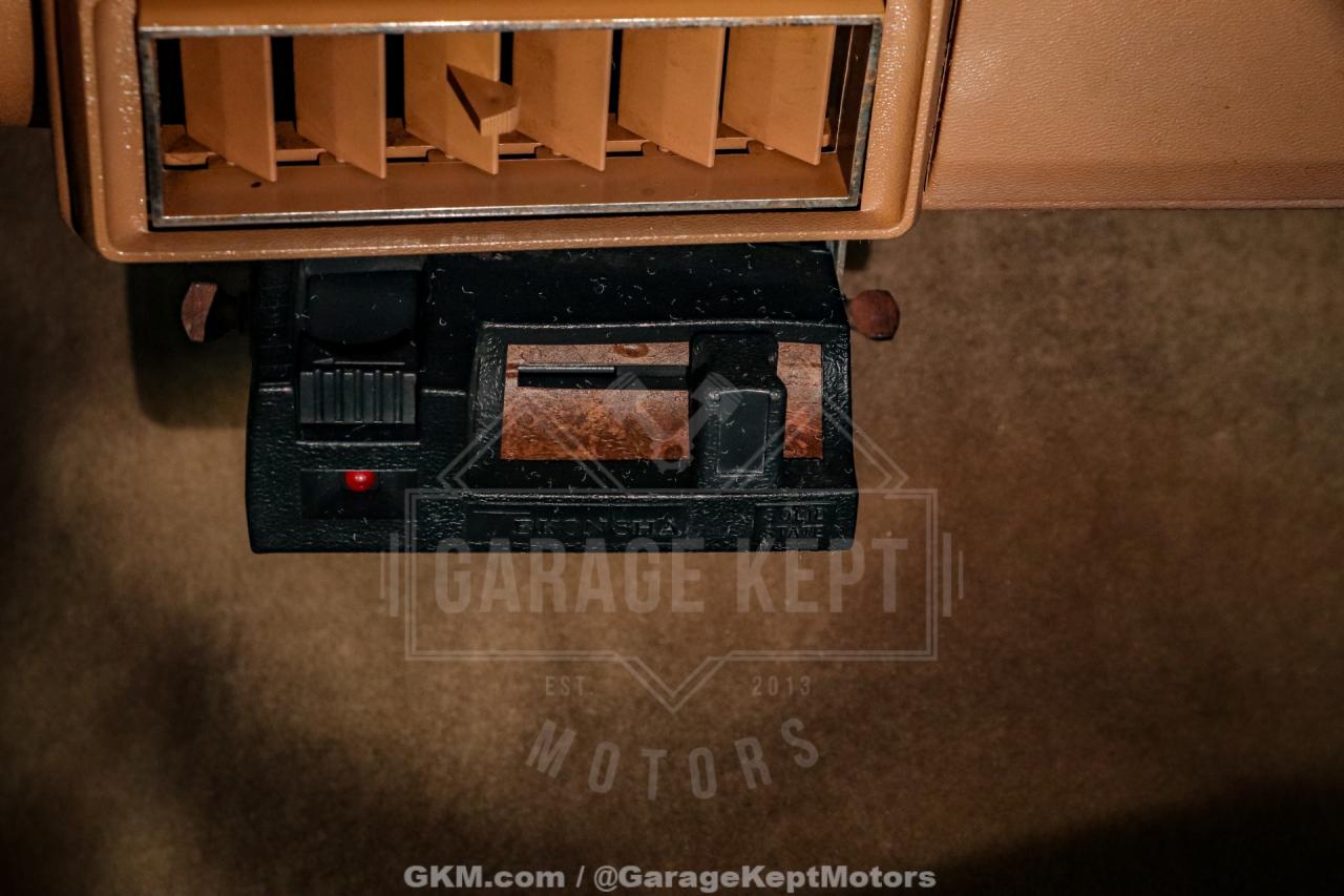 1988 Jeep Grand Wagoneer