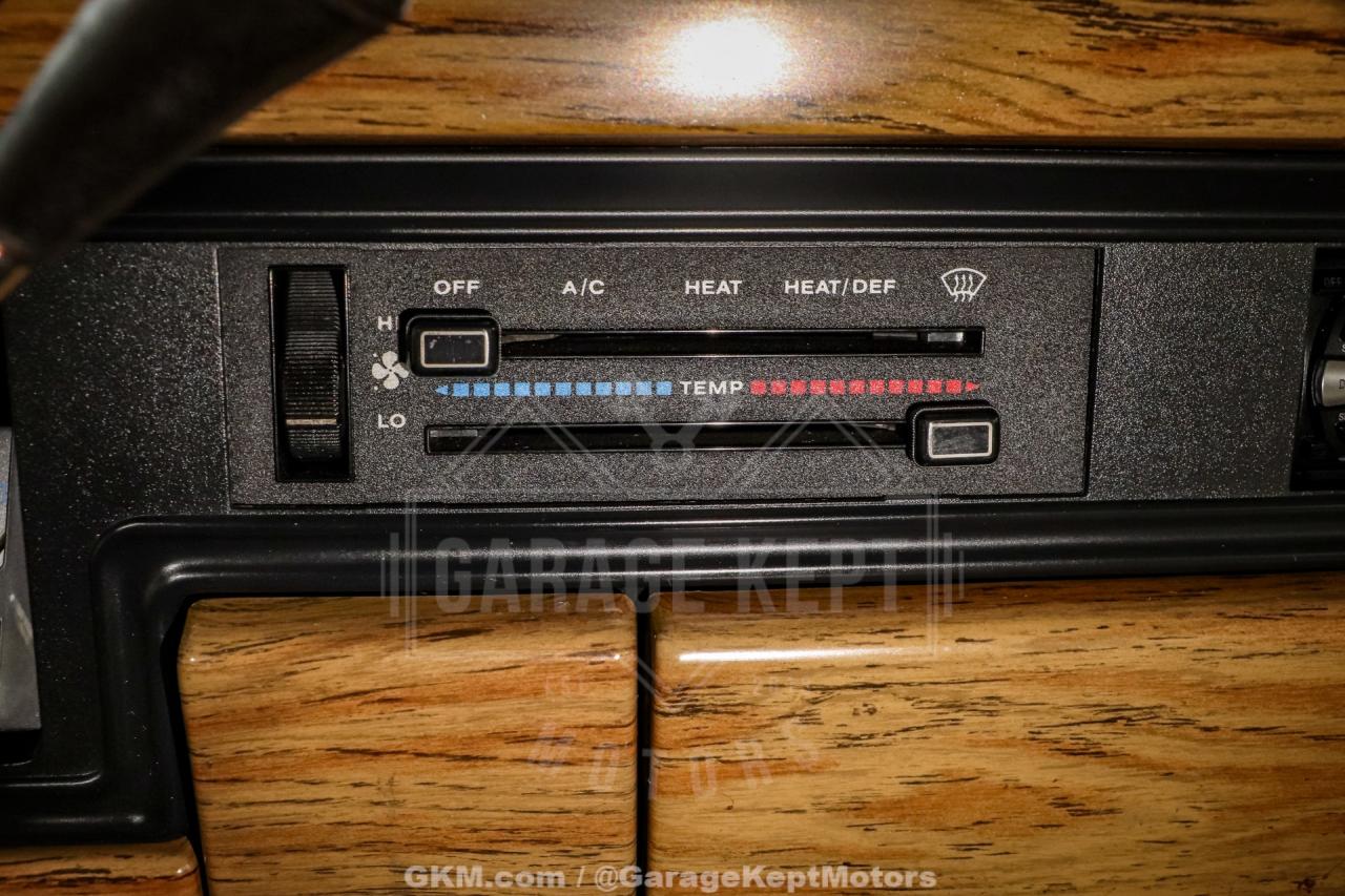 1988 Jeep Grand Wagoneer