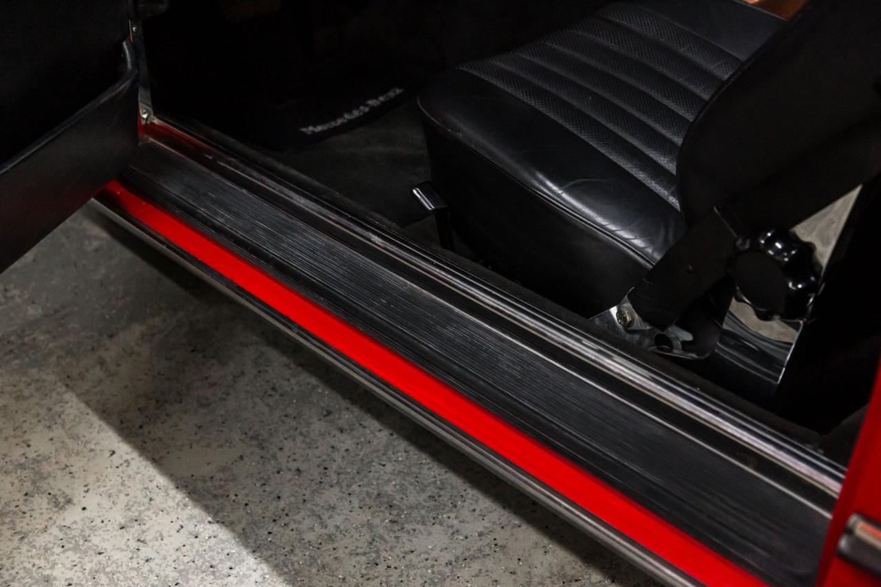 1989 Mercedes - Benz 560SL