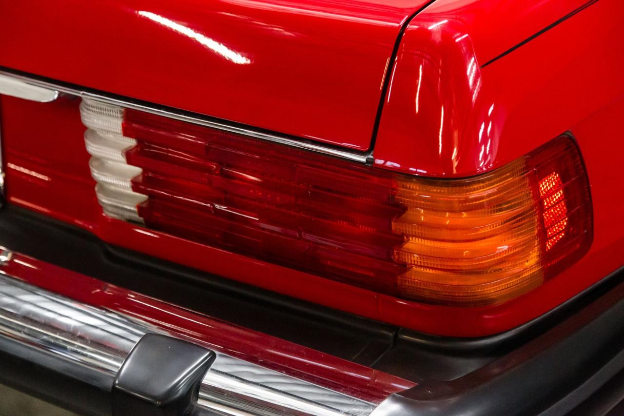 1989 Mercedes - Benz 560SL