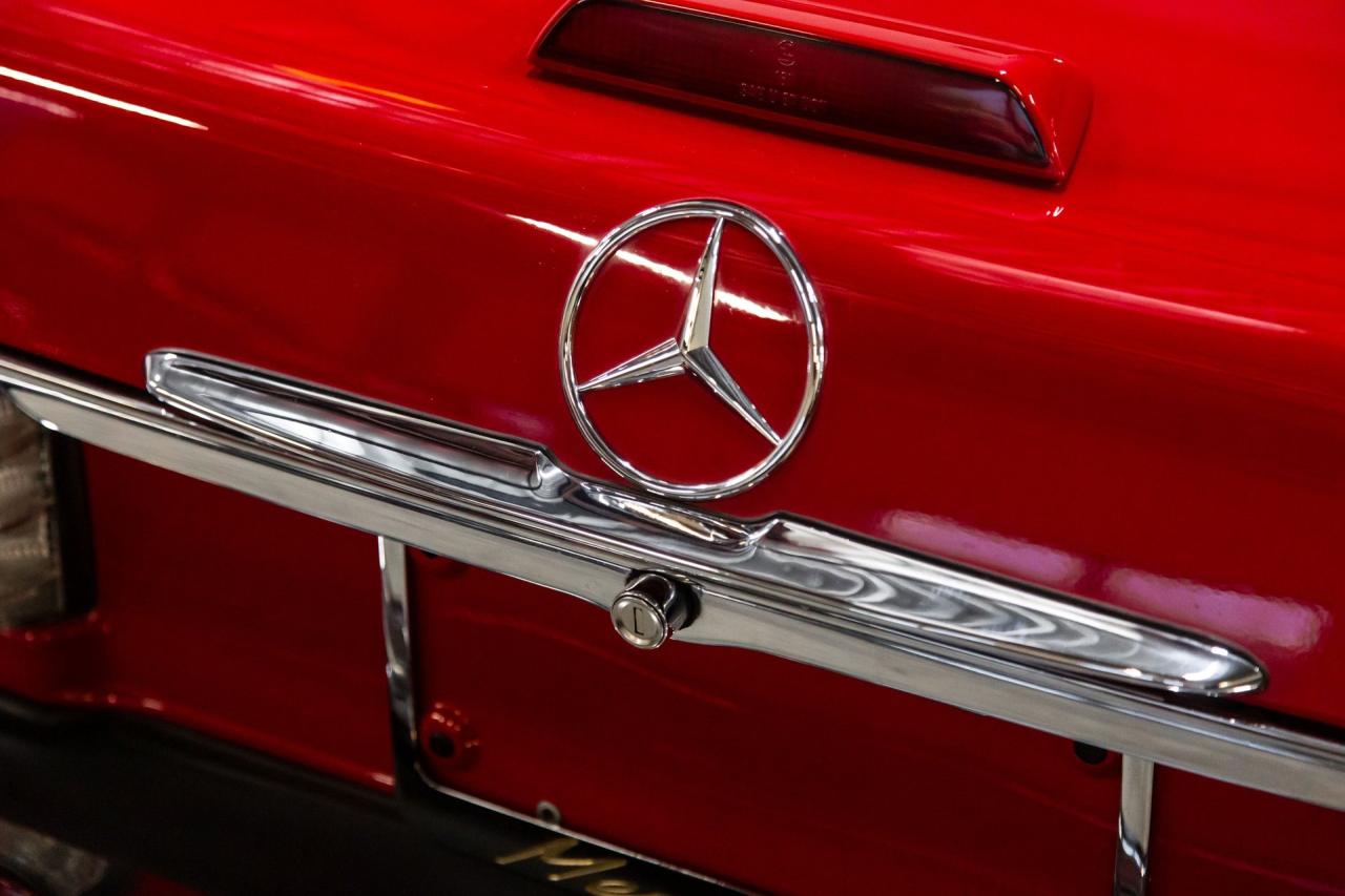 1989 Mercedes - Benz 560SL