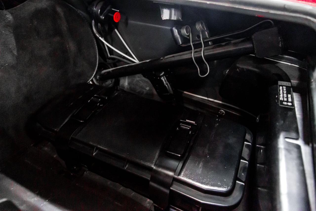 1989 Mercedes - Benz 560SL