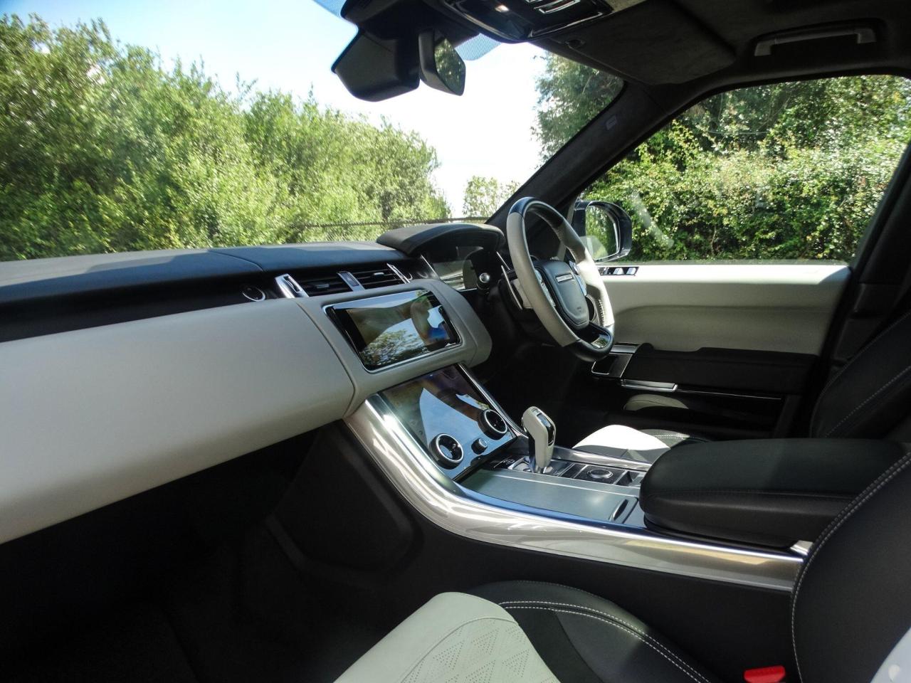 2022 Land Rover 5.0 P575 V8 SVR Auto 4WD Euro 6 (s/s) 5dr