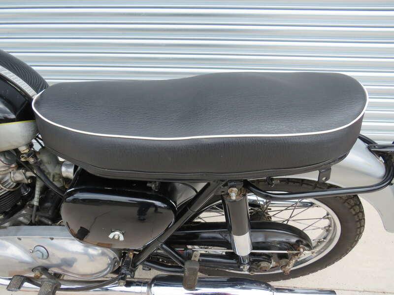 1961 Triumph 6T THUNDERBIRD