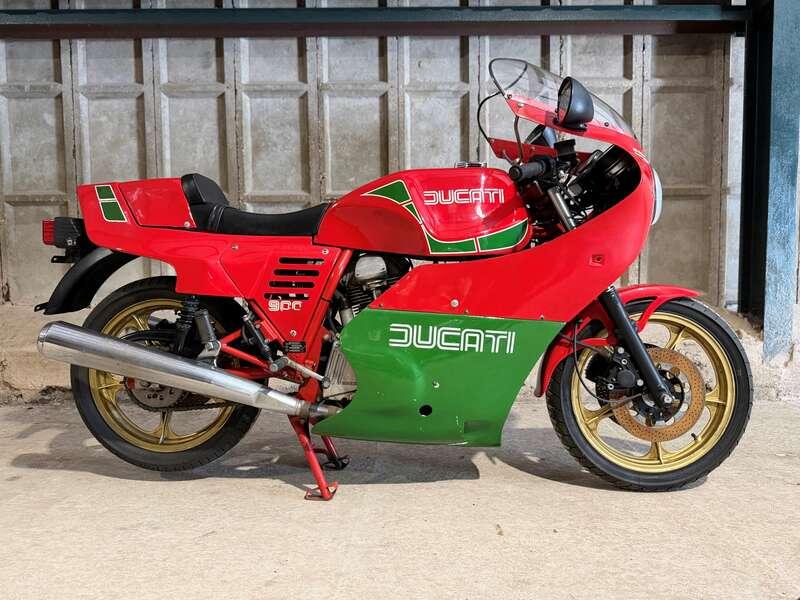 1984 Ducati 900 MIKE HAILWOOD REPLICA