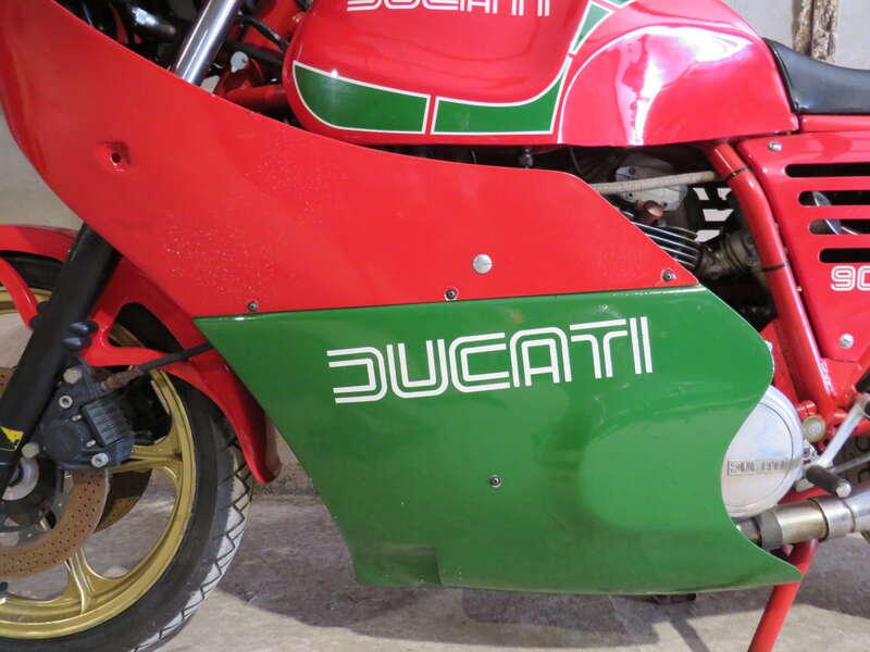 1984 Ducati 900 MIKE HAILWOOD REPLICA