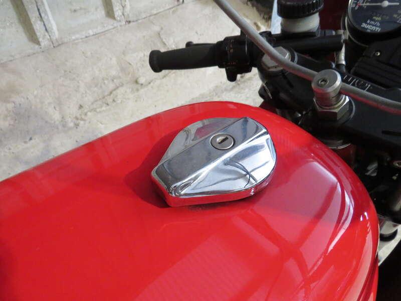 1984 Ducati 900 MIKE HAILWOOD REPLICA