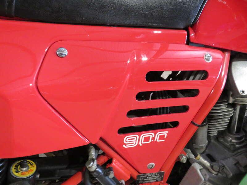 1984 Ducati 900 MIKE HAILWOOD REPLICA