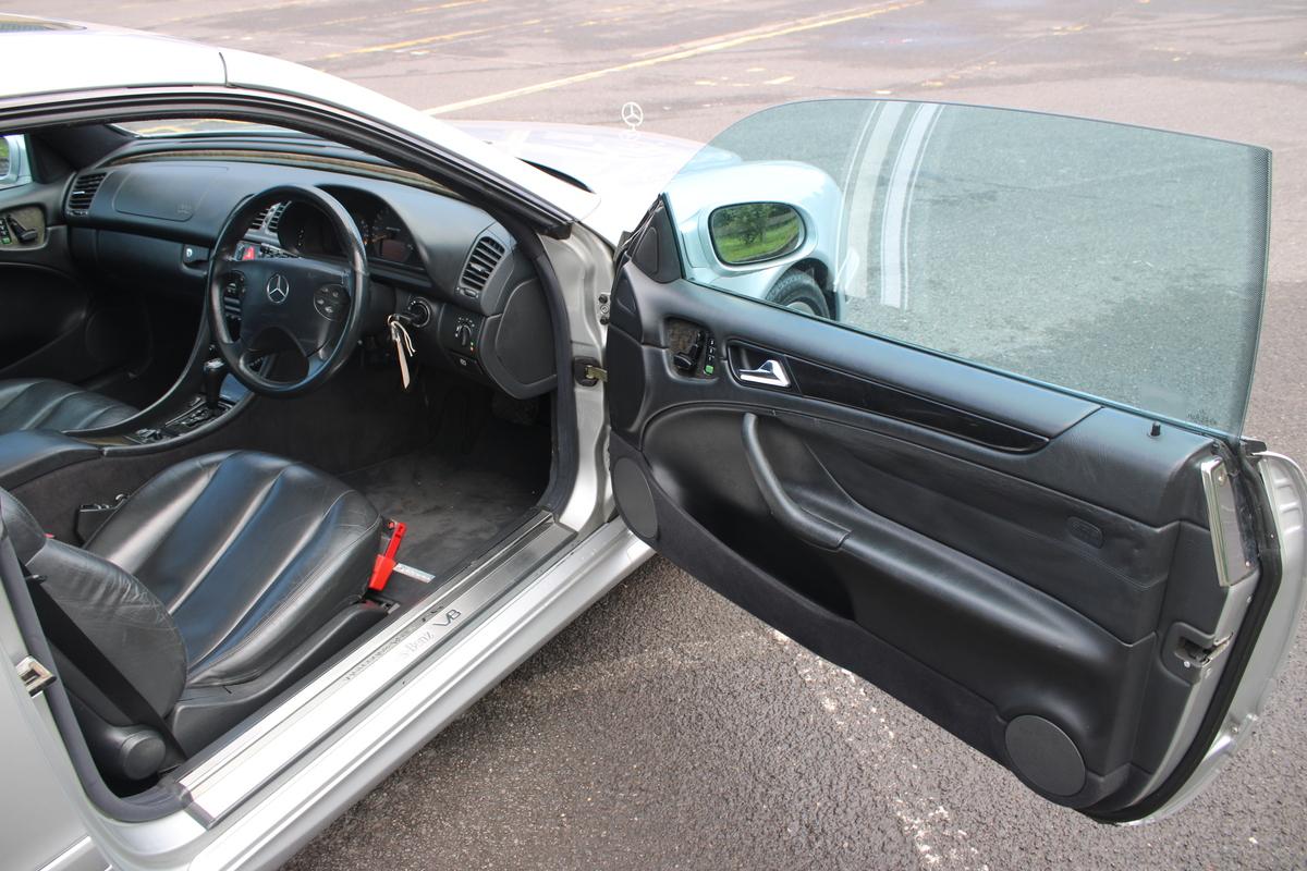 2000 Mercedes - Benz CLK55 AMG AUTO