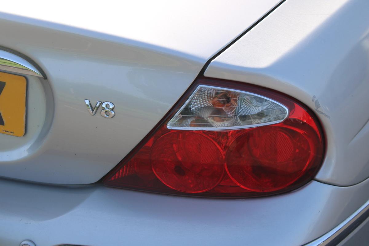 2002 Jaguar S-TYPE V8 SE AUTO