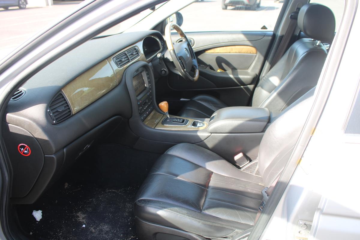 2002 Jaguar S-TYPE V8 SE AUTO