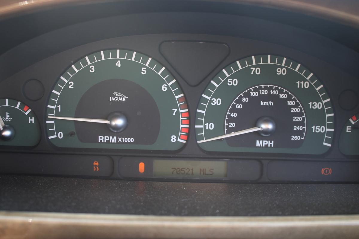 2002 Jaguar S-TYPE V8 SE AUTO