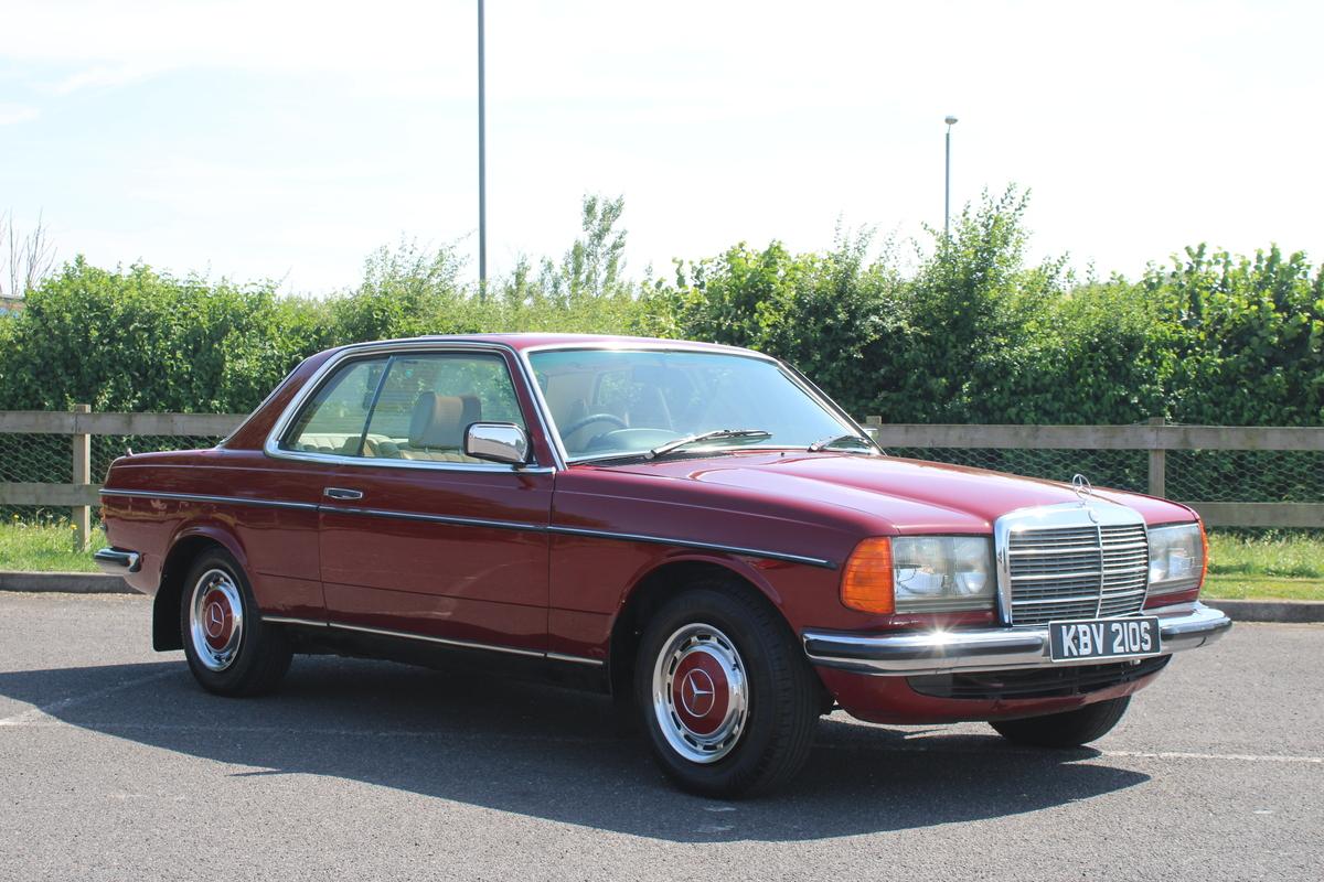 1978 Mercedes - Benz 230 CW AUTO (C123)