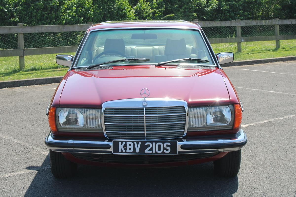 1978 Mercedes - Benz 230 CW AUTO (C123)
