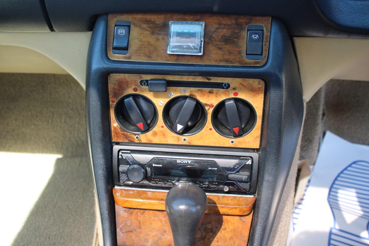 1978 Mercedes - Benz 230 CW AUTO (C123)