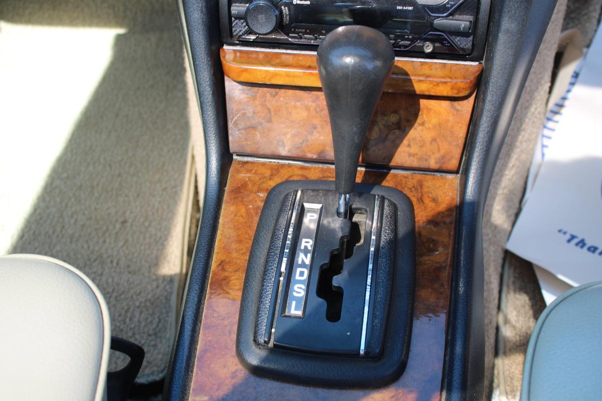 1978 Mercedes - Benz 230 CW AUTO (C123)