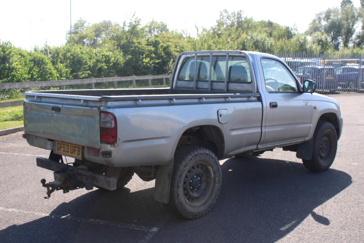 2003 Toyota HILUX EX 4WD