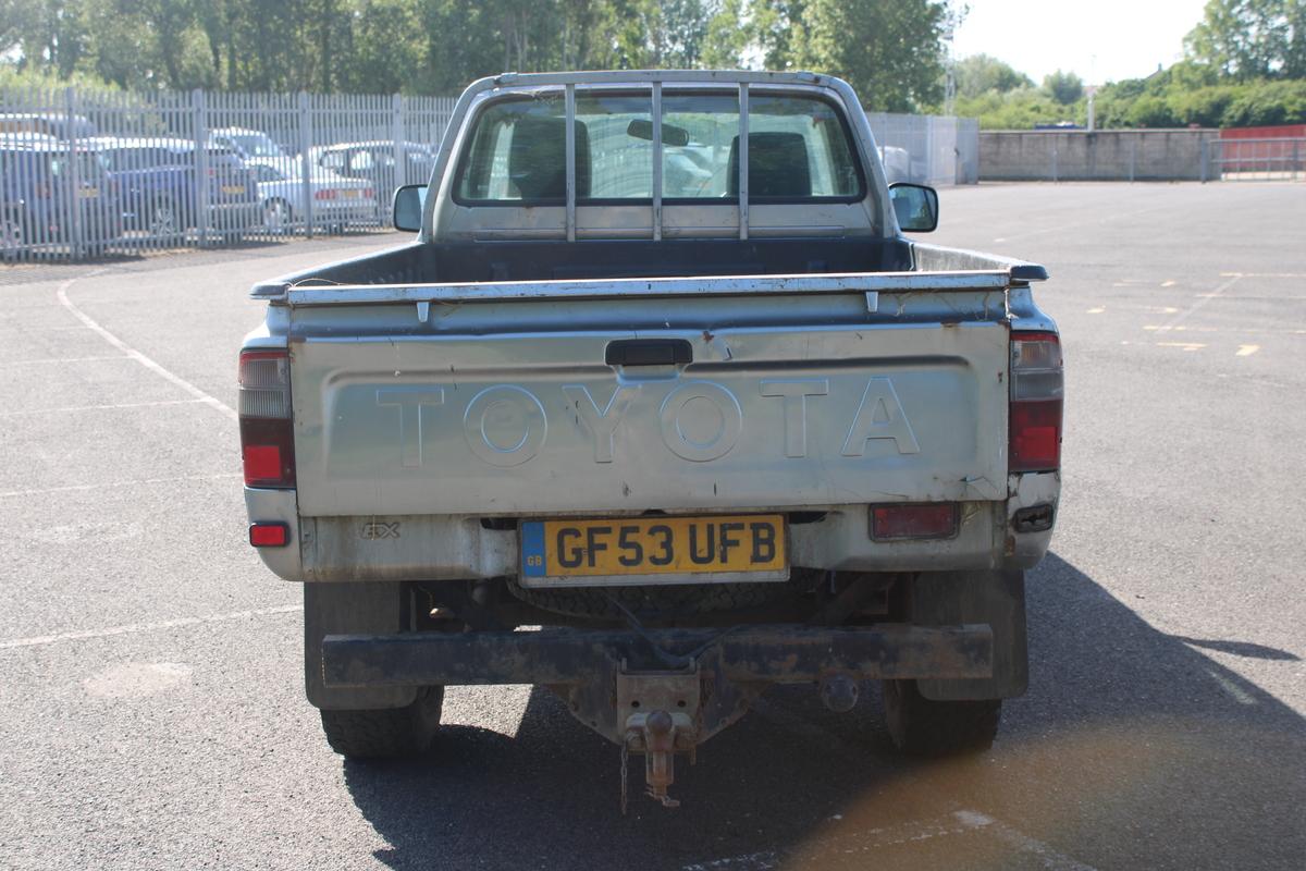 2003 Toyota HILUX EX 4WD