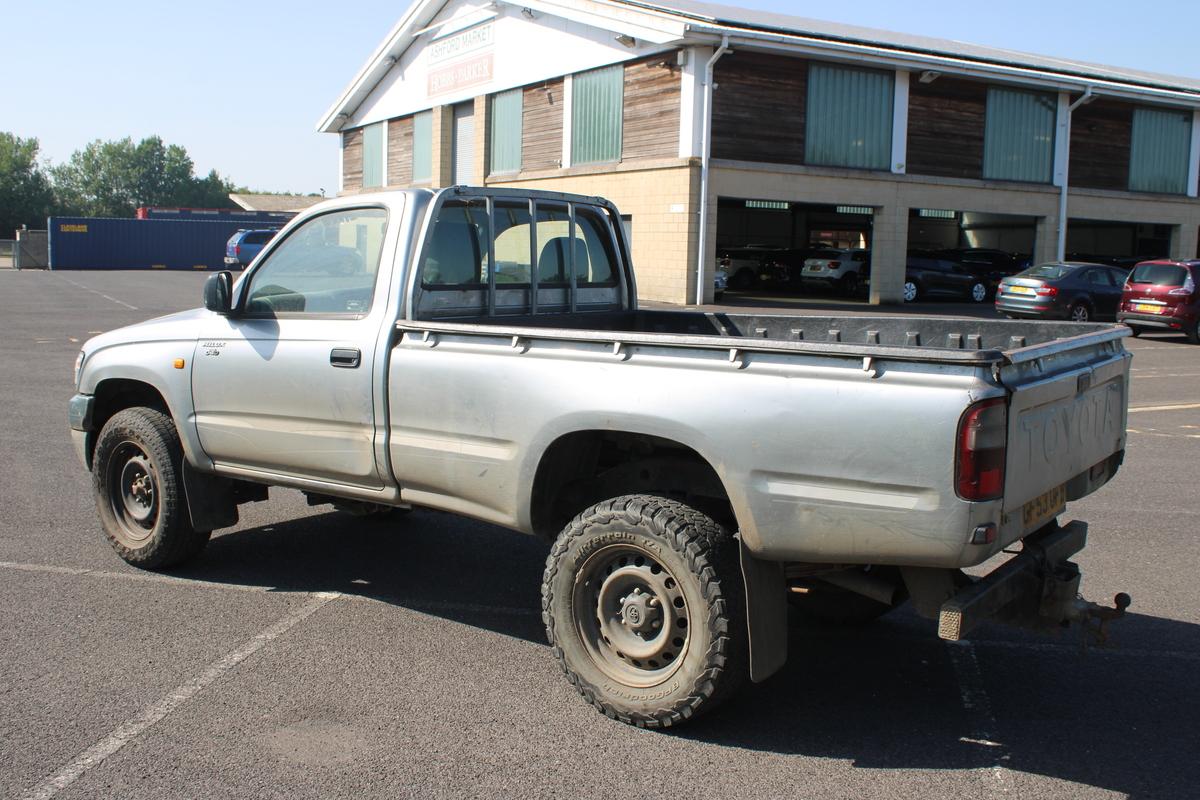 2003 Toyota HILUX EX 4WD